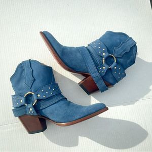 American Rebel Boot Company Blue suede Elvis Viva Harness Round Toe Slip on Boot